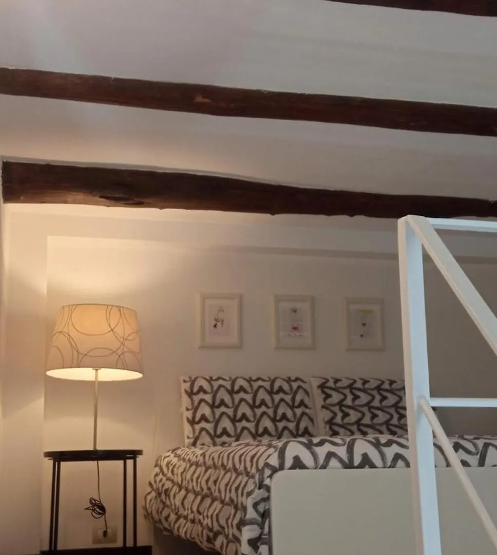 Akihome Portanova Naples Apartment