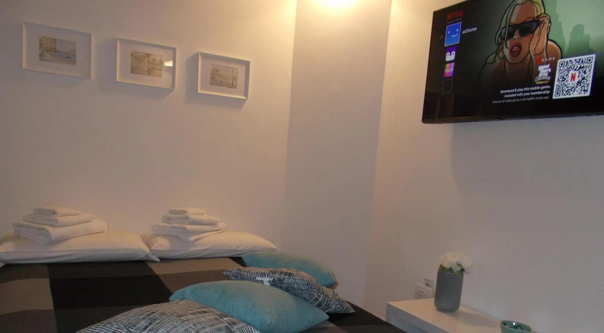 Akihome Portanova Неаполь 0*,  Италия